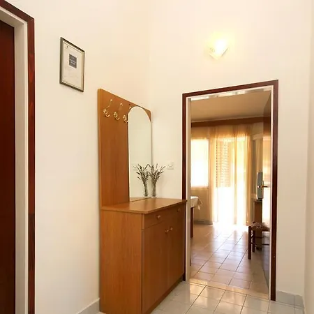 Brna 10057c * Smokvica