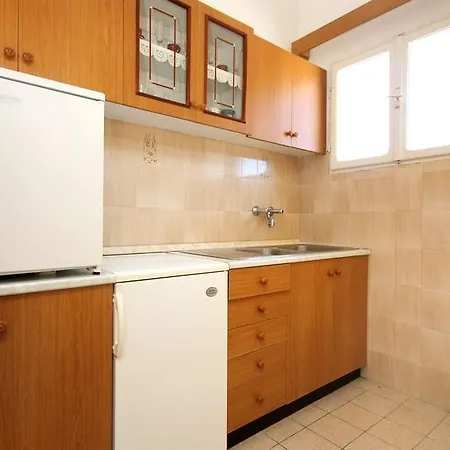 Brna 10057c Apartman Smokvica