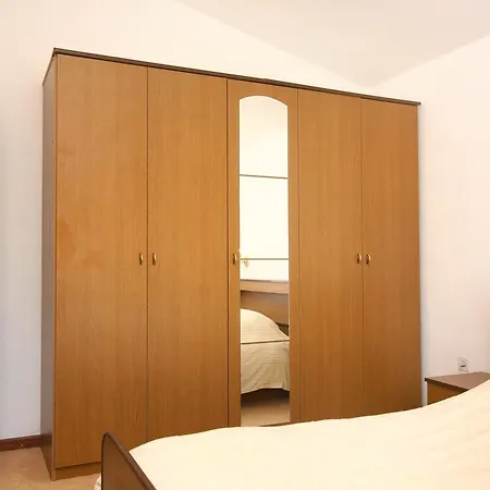 Apartman Brna 10057c Smokvica