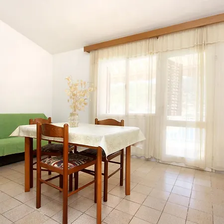 Apartman Brna 10057c Smokvica